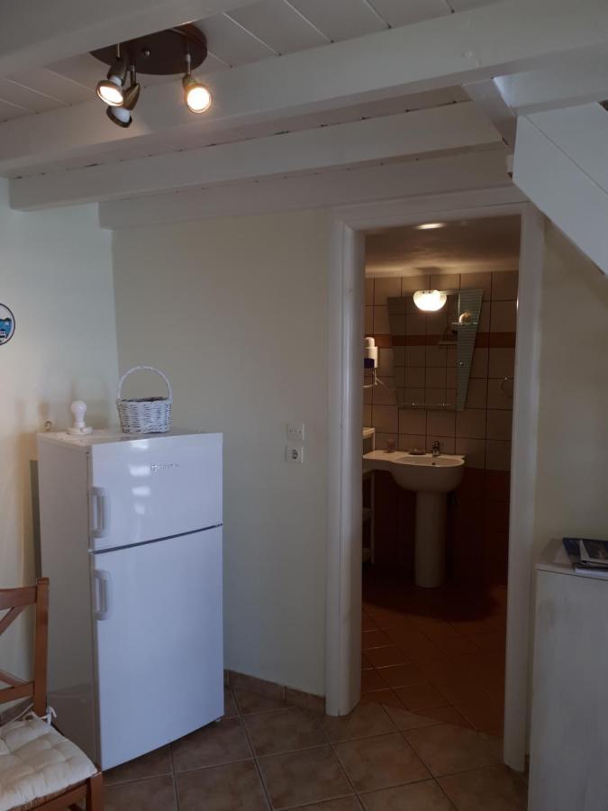 Roula'S Suites Andros Town Exterior foto