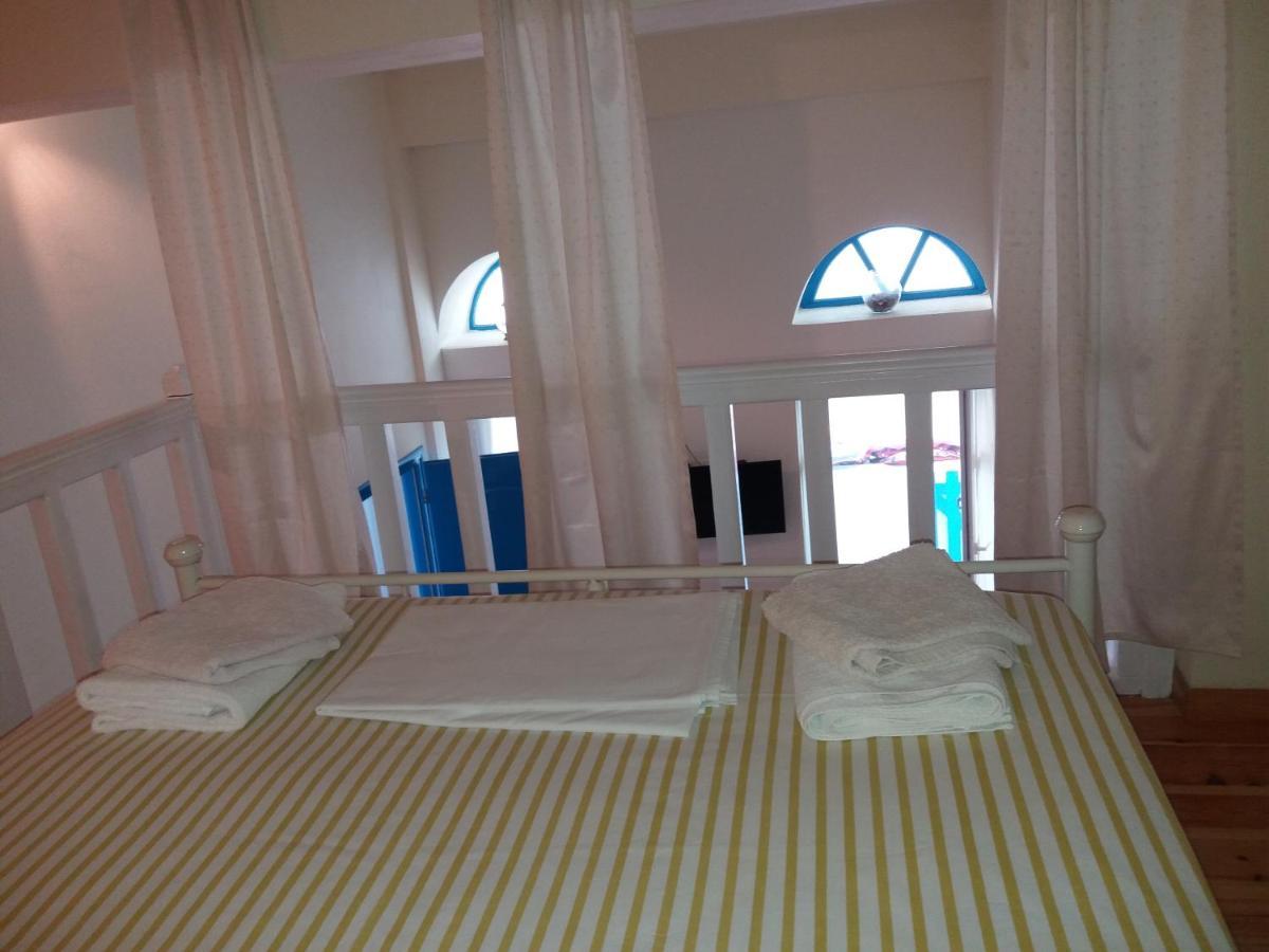 Roula'S Suites Andros Town Exterior foto