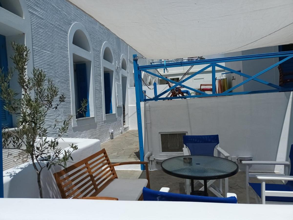 Roula'S Suites Andros Town Exterior foto